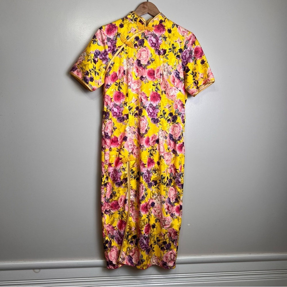 Floral-Print Cheongsam Dress Size S/M (19” ptp) EUC